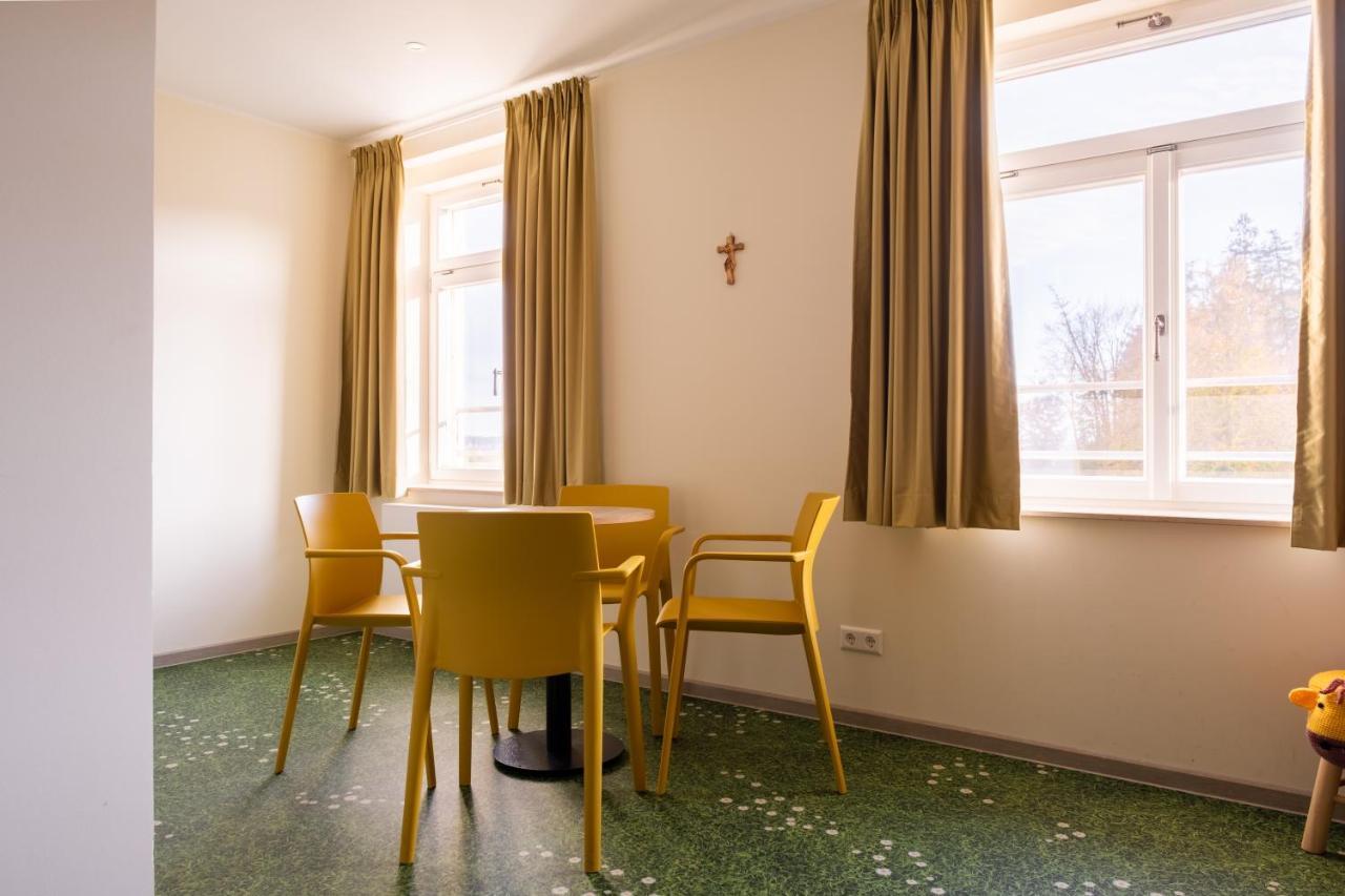 Kloster Bonlanden Berkheim ภายนอก รูปภาพ